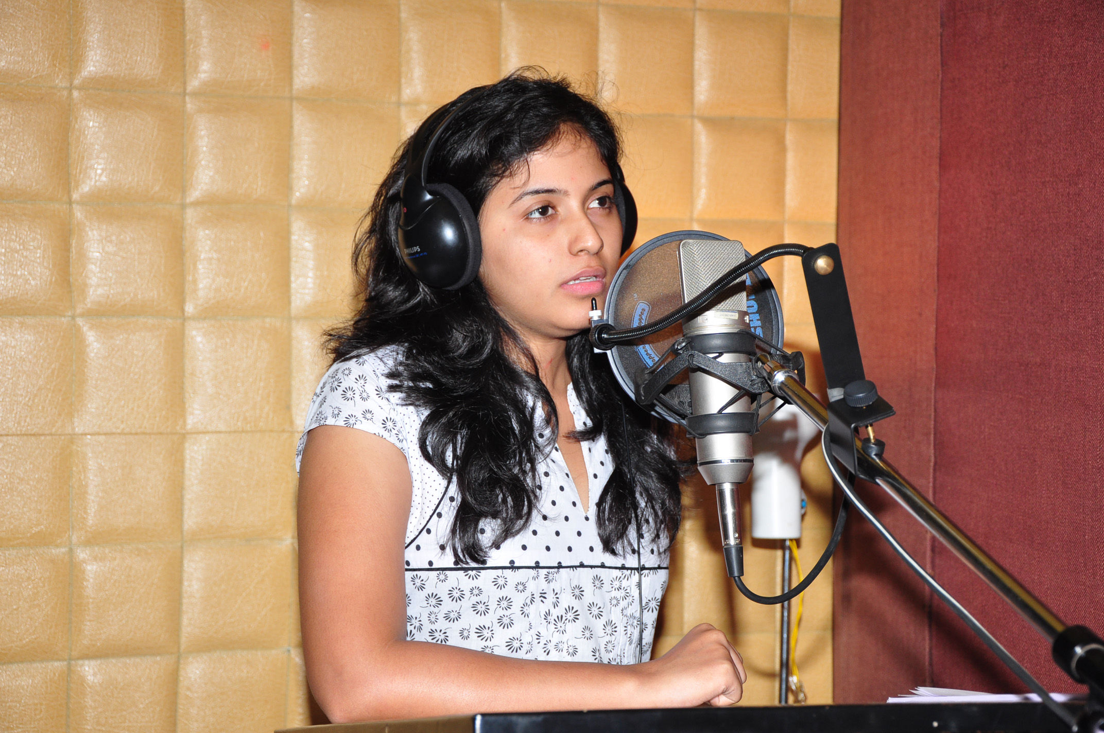 Journey fame Anjali at Dubbing - Pictures | Picture 113664